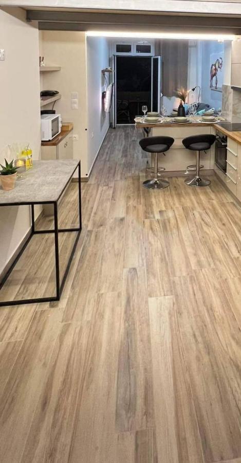 Kalamata City Loft Apartment ภายนอก รูปภาพ