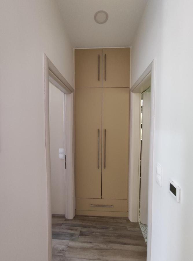 Kalamata City Loft Apartment ภายนอก รูปภาพ