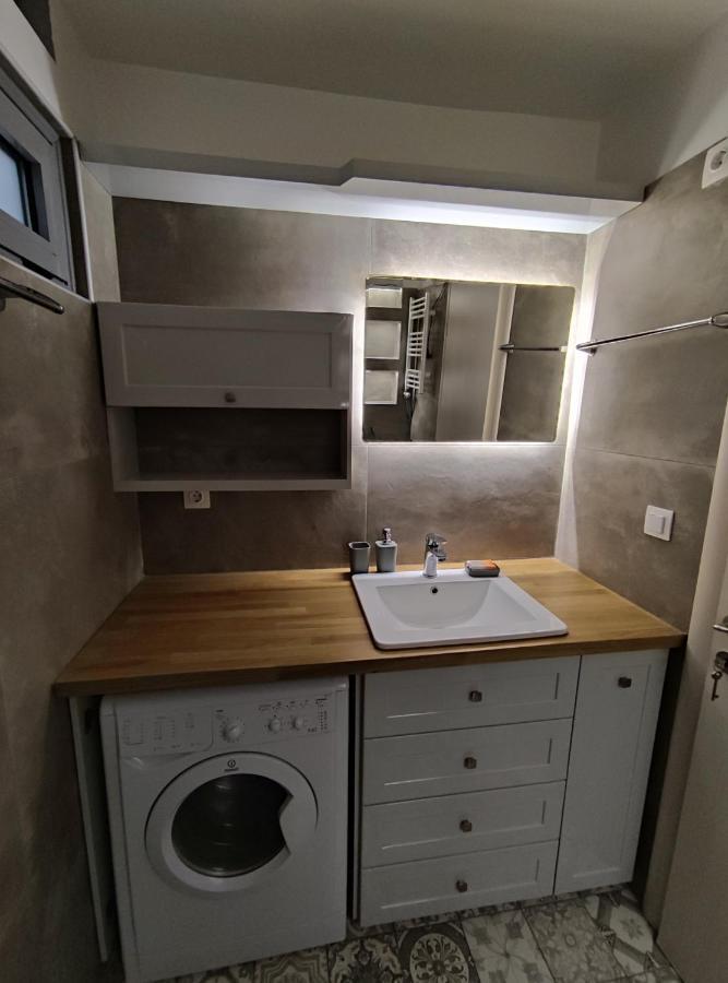 Kalamata City Loft Apartment ภายนอก รูปภาพ